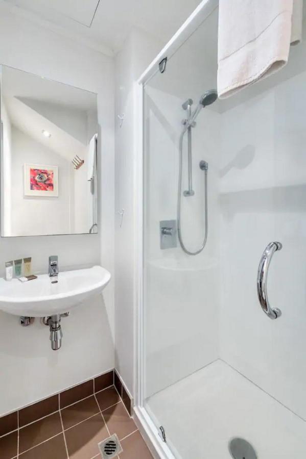 Metro Living Apt Near Skytower And Parking Auckland Exterior photo
